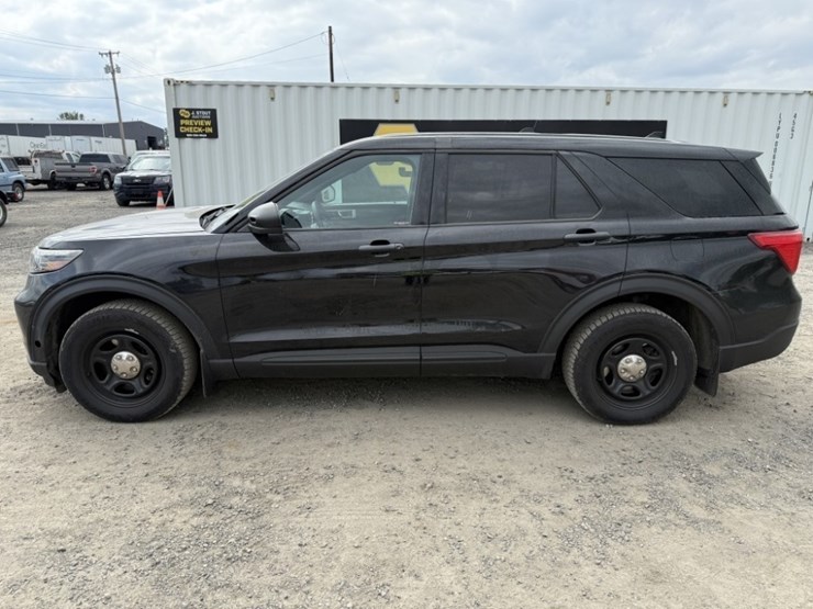 2020-ford-explorer-image-7