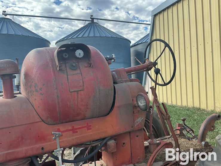 1955-farmall-400-2wd-tractor-image-19