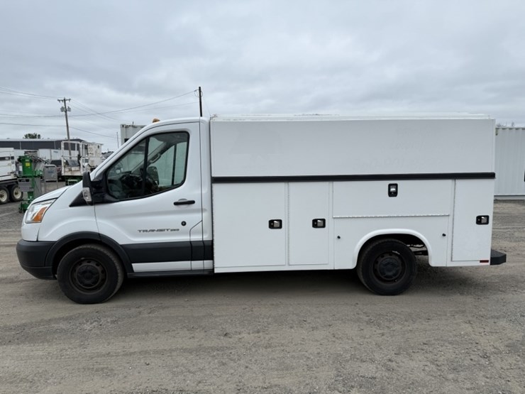 2016-ford-transit-image-7