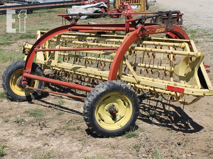 new-holland-256-image-4