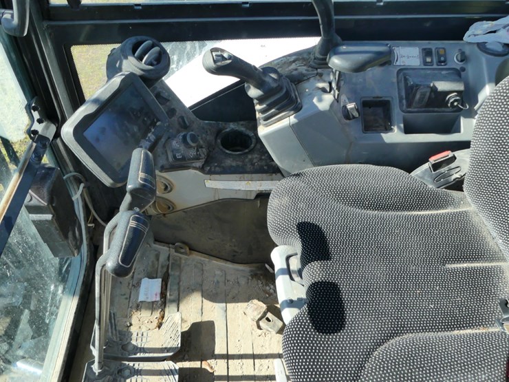 2023-bobcat-e60-image-12
