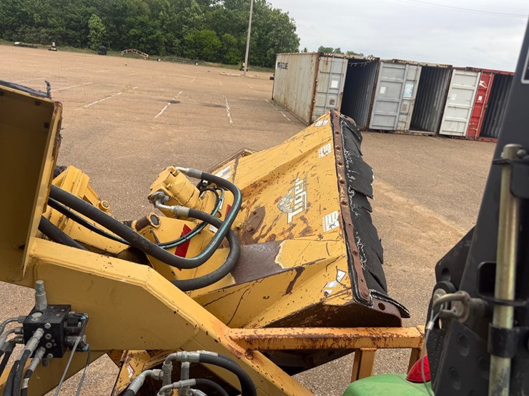 john-deere-6215-image-44