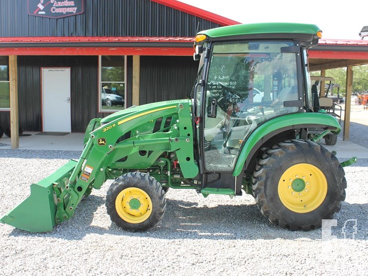 john-deere-3046r-image-2
