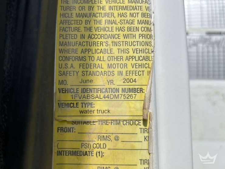2004-freightliner-fl70-image-5