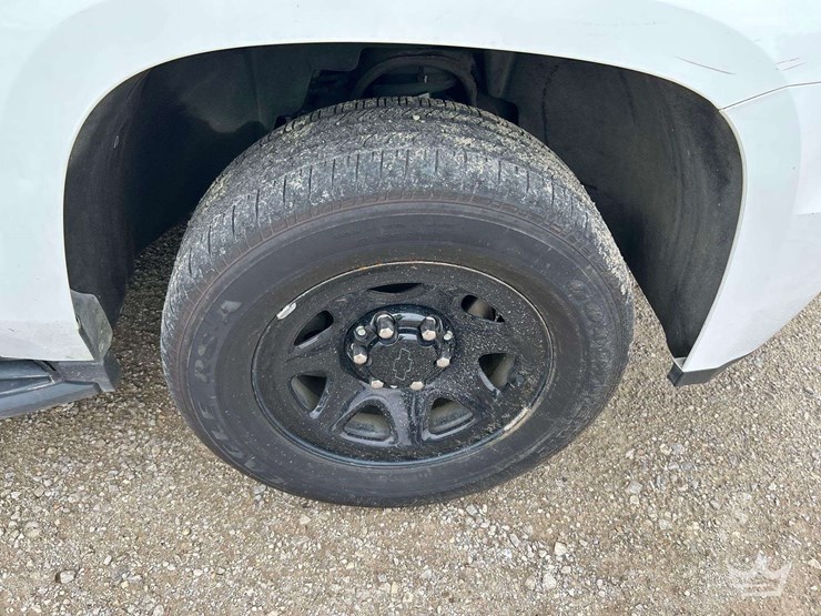 2020-chevrolet-tahoe-image-26
