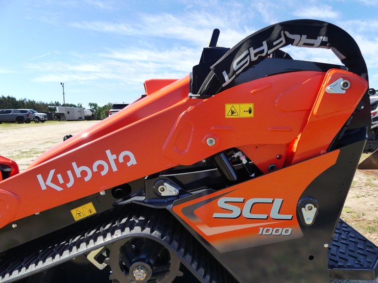 2026-kubota-scl1000-image-8