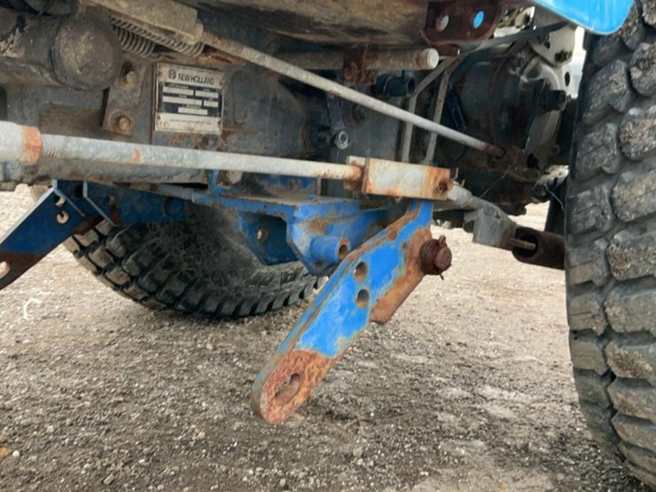 #2400-•-new-holland-tc25s-diesel-tractor-image-14