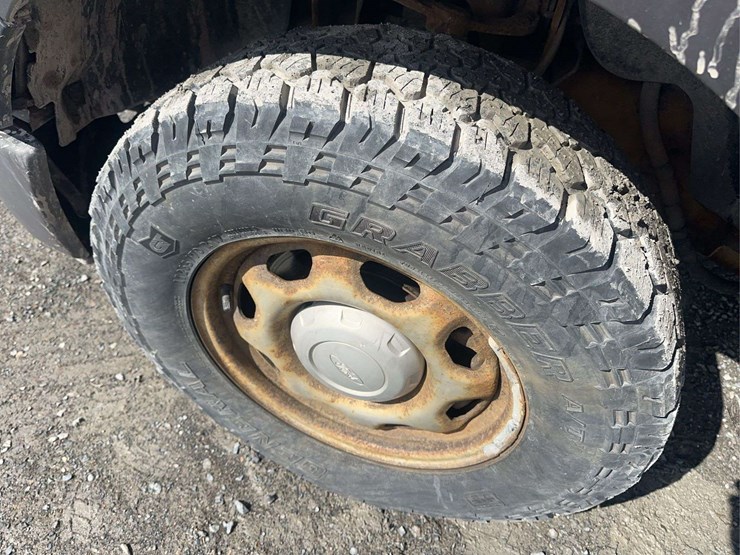 2011-ford-f150-xl-image-9