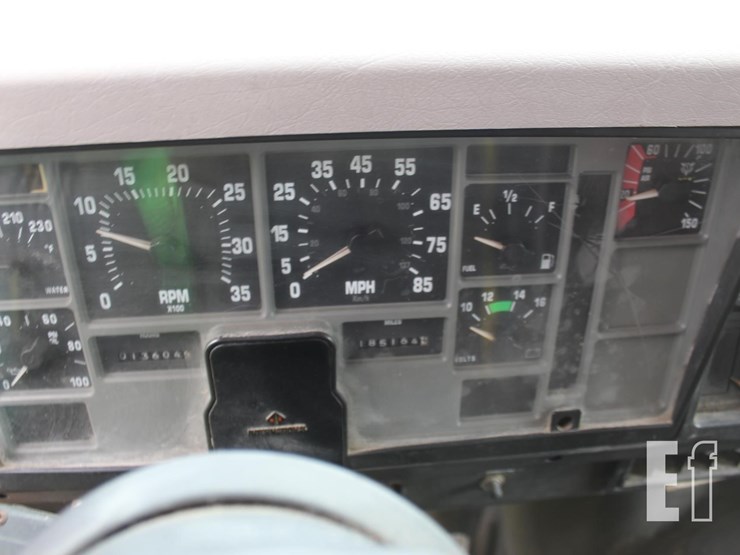 1998-international-4900-image-13