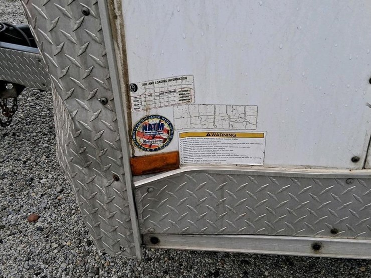 #2252-•-2006-interstate-double-axle-enclosed-trailer-image-10