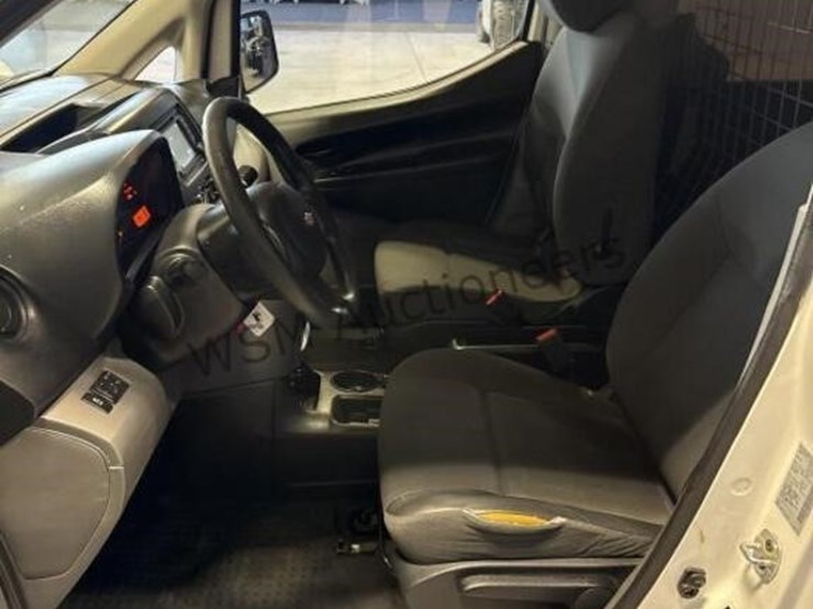 2015-chevrolet-city-express-image-24