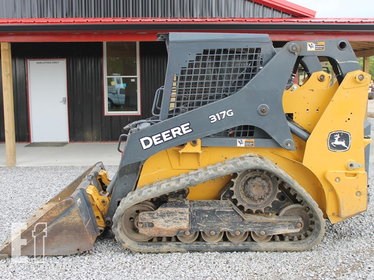 deere-317g-image-2
