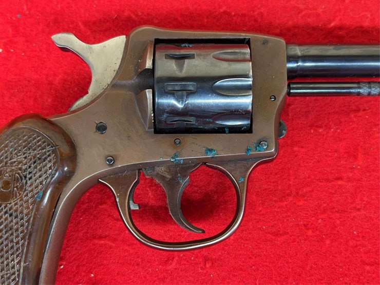 h&r-arms-company-.22-caliber-revolver-image-14