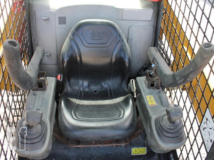caterpillar-226d-image-11