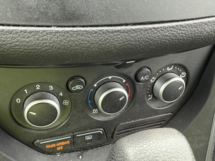 2016-ford-escape-image-32