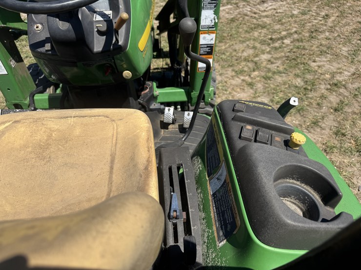 john-deere-4210-image-10