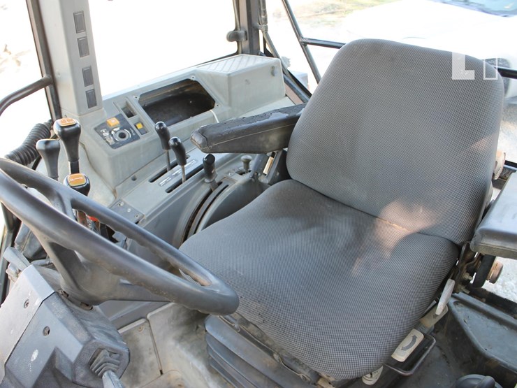 ford-8240a-image-16