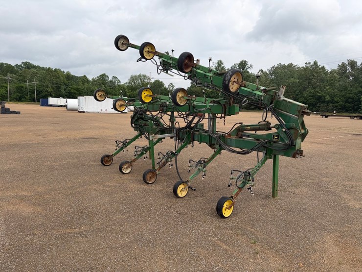 john-deere-85-image-3