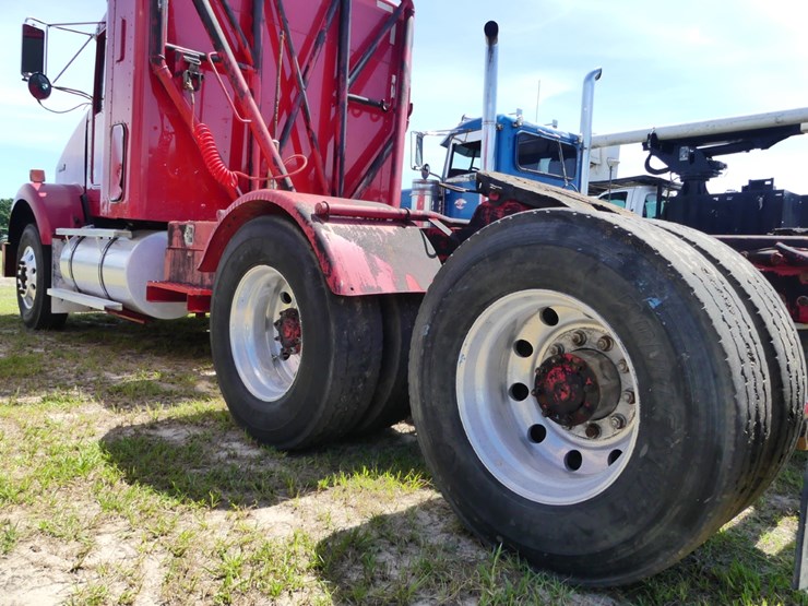 2012-kenworth-t800-image-7