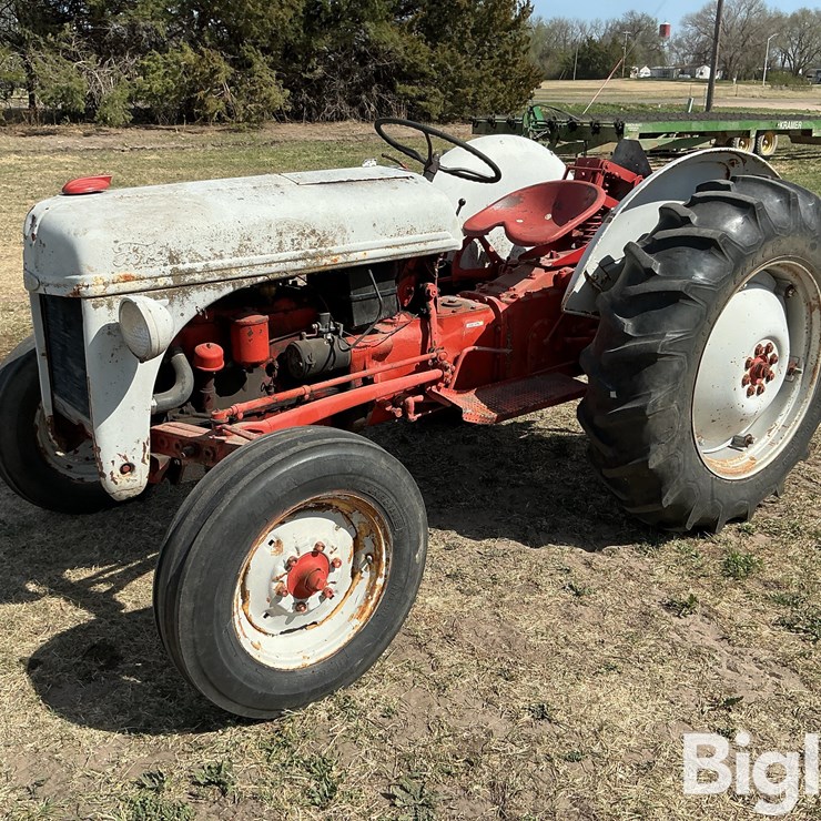 FORD 8N