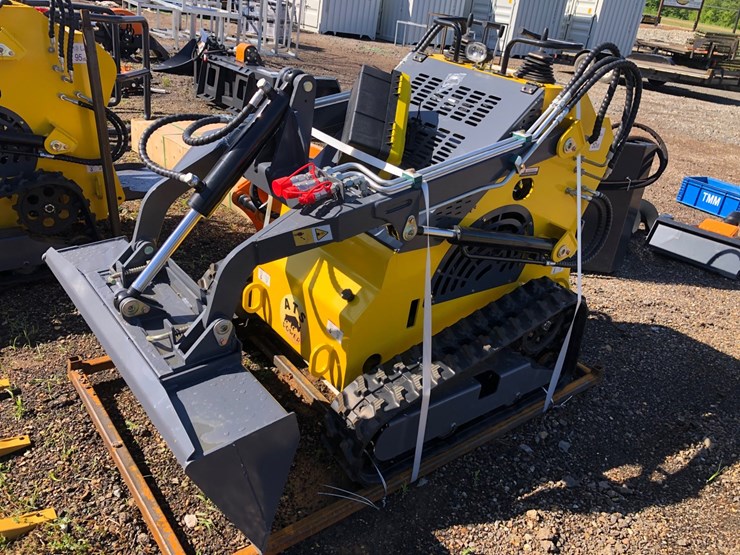 #37-•-ats-t460-mini-skid-steer-image-1
