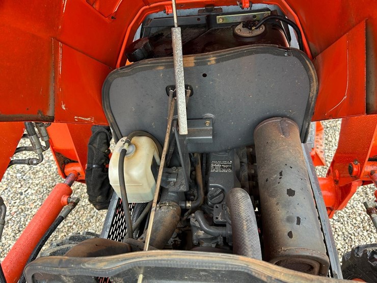 kubota-la724-image-19