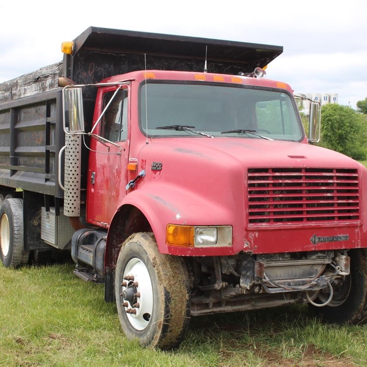 1998 INTERNATIONAL 4900