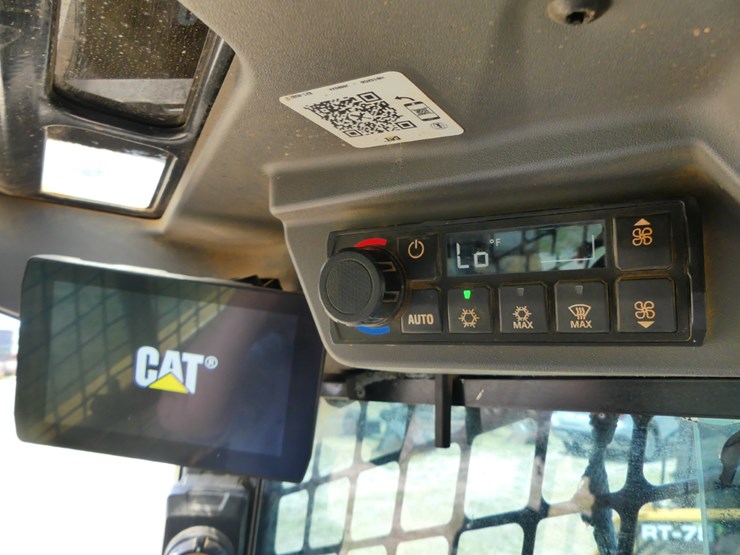 2024-caterpillar-255-image-18