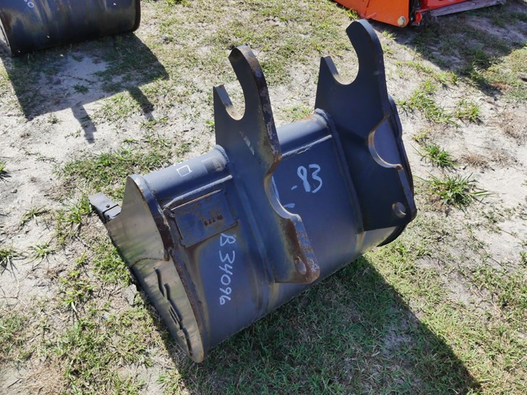 24"-excavator-bucket-image-3