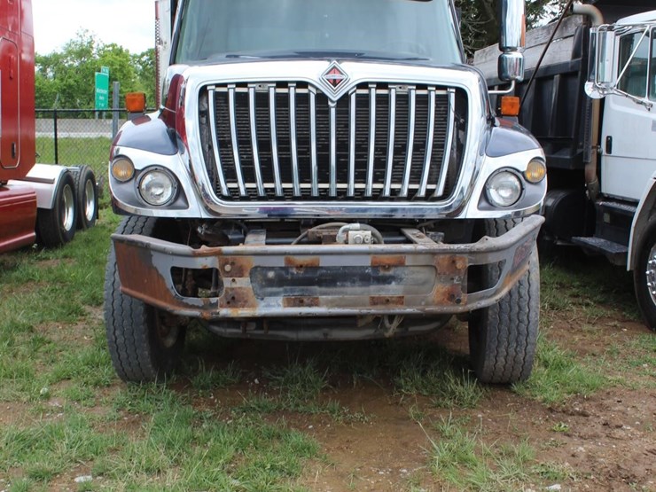2010-international-workstar-7400-image-2
