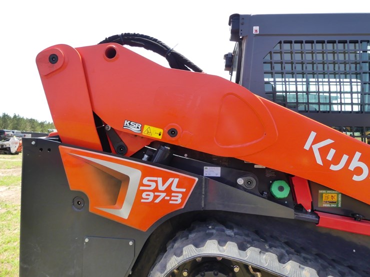 2025-kubota-svl97-3-image-7