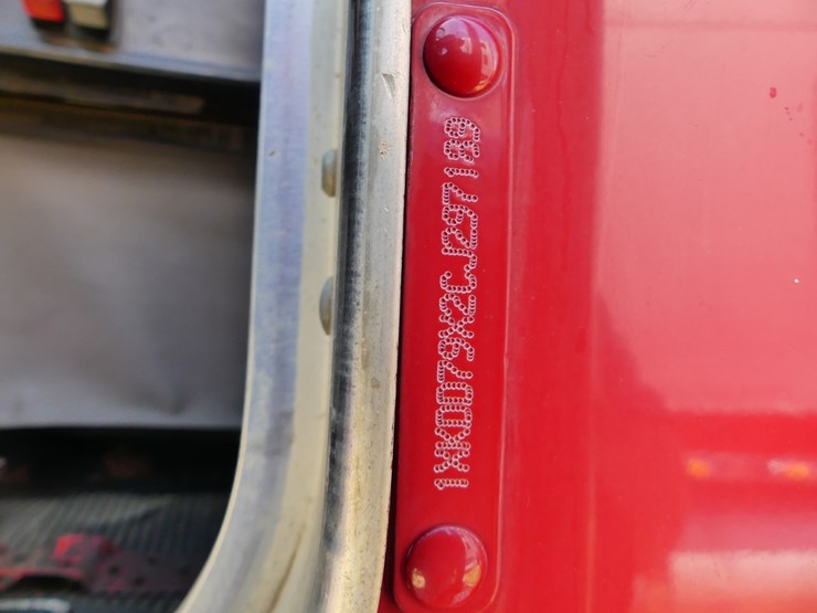 2012-kenworth-t800-image-17