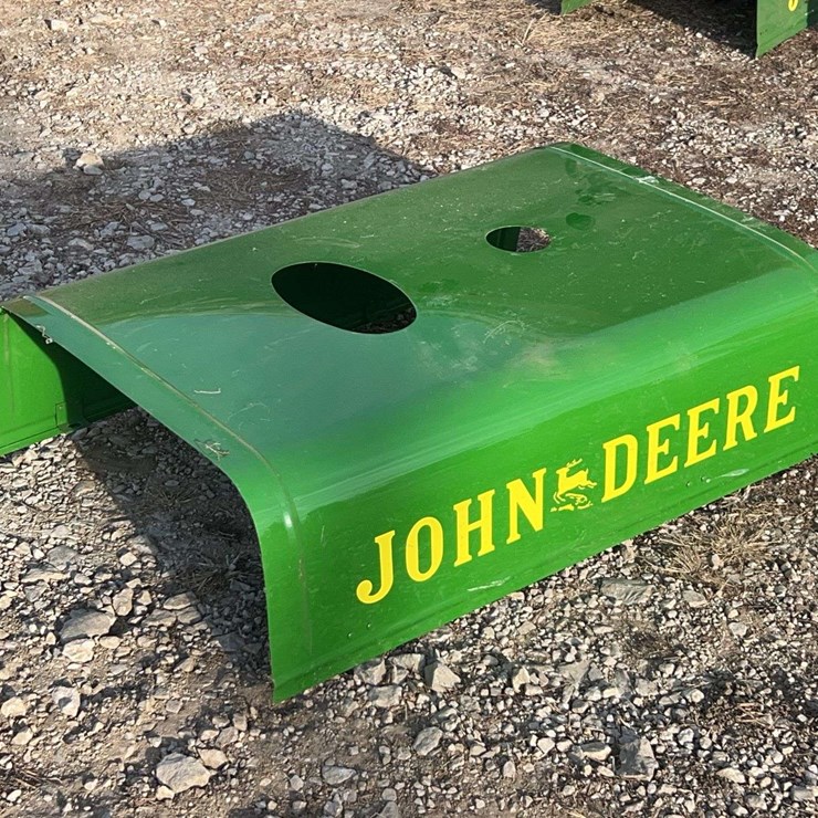 JOHN DEERE D