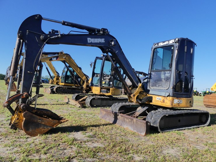 2010-deere-50d-image-1