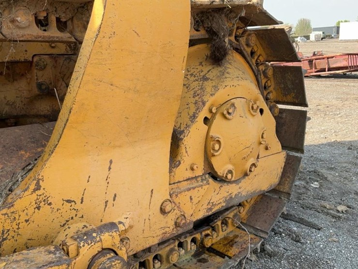 caterpillar-d4-image-18