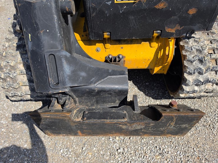 2018-jcb-3ts-8t-image-3