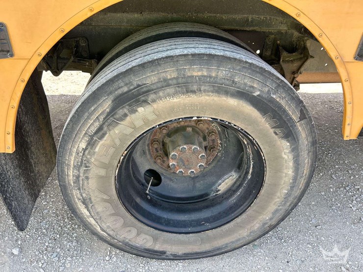 2009-ic-corporation-pb105-school-bus-image-25