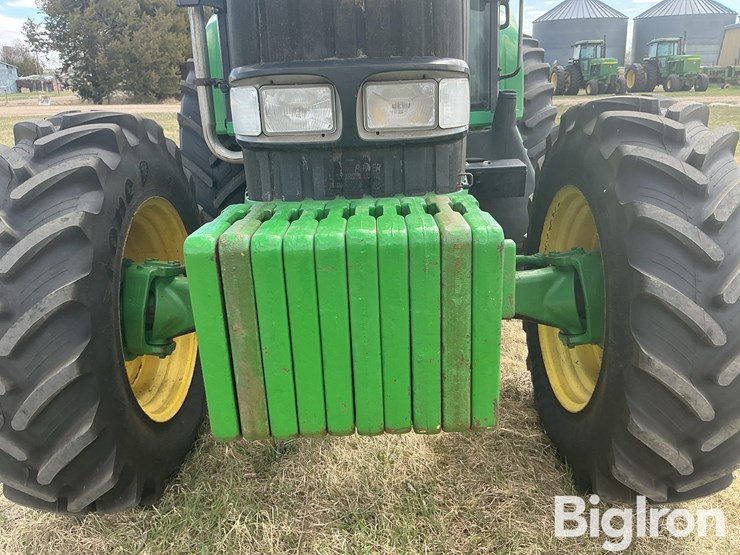 2005-john-deere-7520-image-11