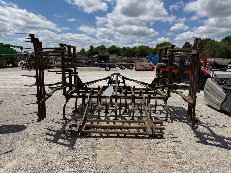 john-deere-1010-image-4