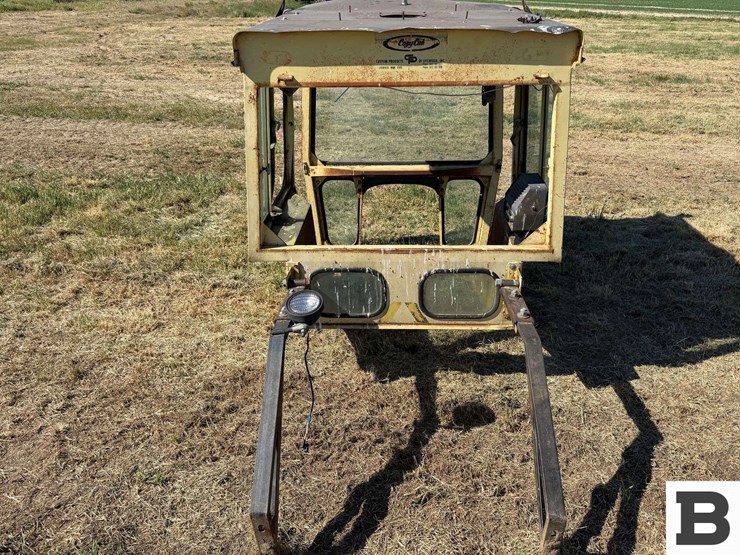 custom-100-tractor-cab---othello,-wa-image-4