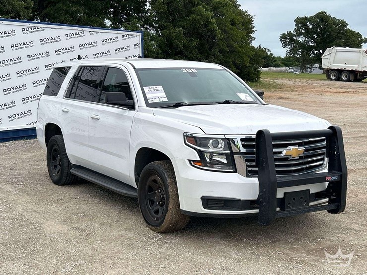 2020-chevrolet-tahoe-image-4