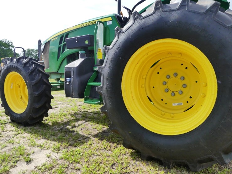 2024-john-deere-5120m-image-8