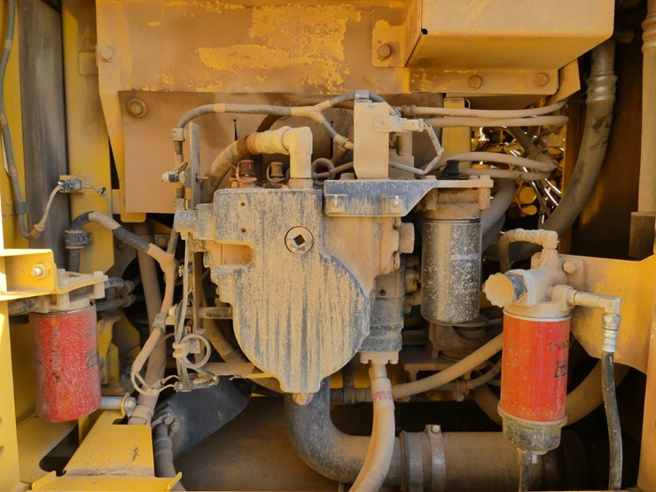 2019-komatsu-pc210-lc-image-12