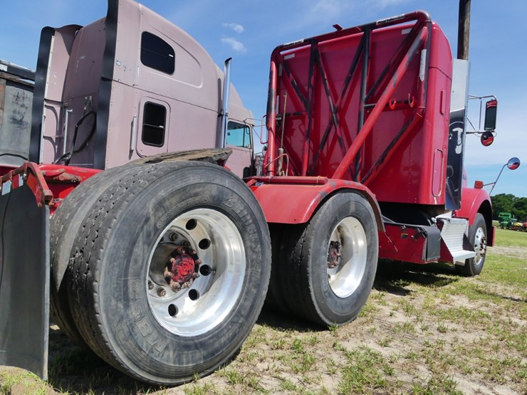 2012-kenworth-t800-image-6