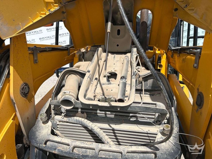 2016-jcb-3cx-image-8
