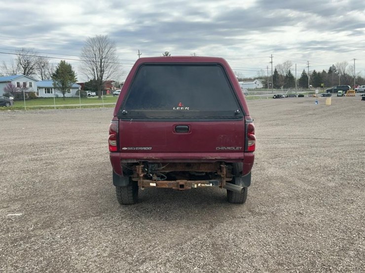 2005-chevrolet-silverado-2500hd-image-4