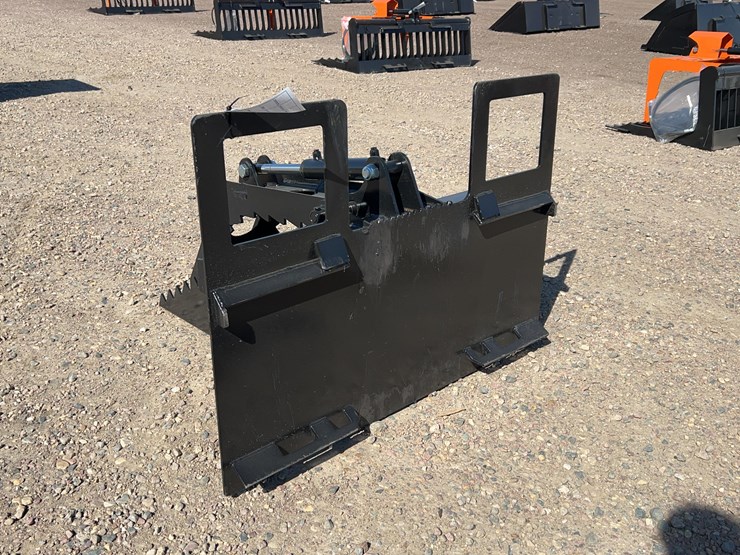 skid-steer-spade-grapple-image-4