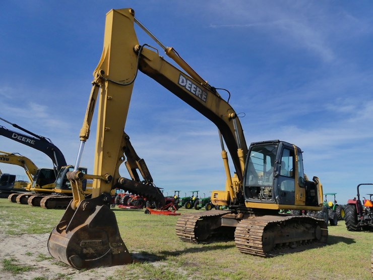 2006-deere-160c-lc-image-1