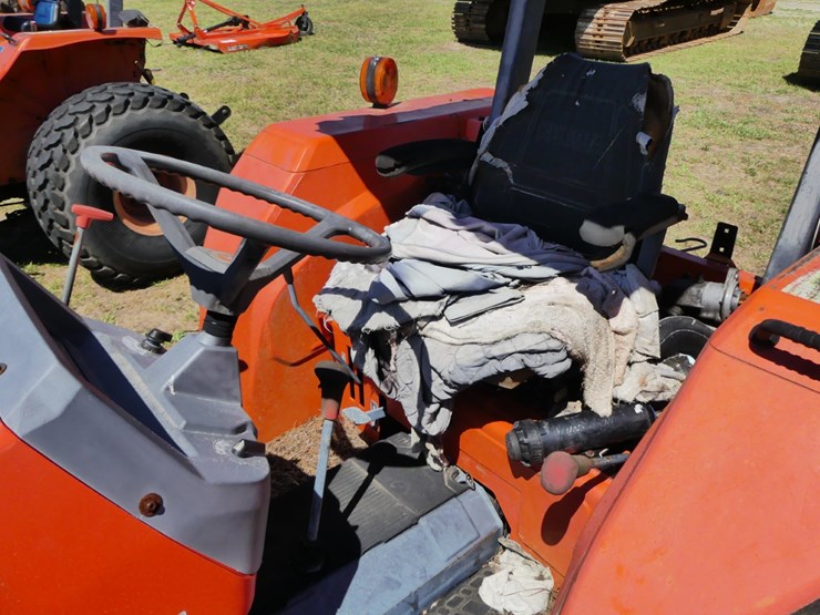 1999-kubota-m4700-image-10