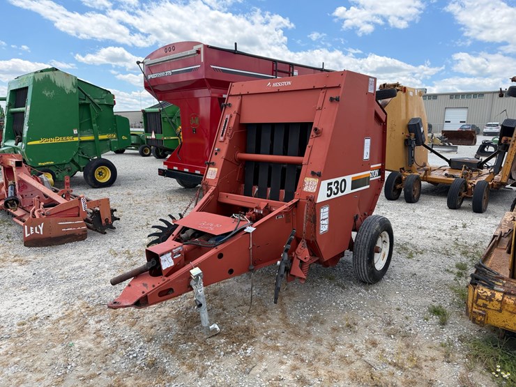 hesston-530-image-10